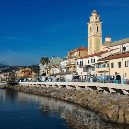 La Casa Di Merlino Santo Stefano al Mare